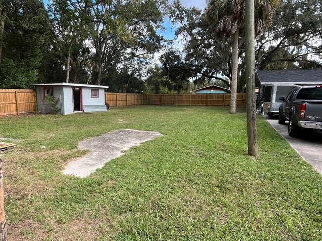 Private Yard - 618 NE 11th St