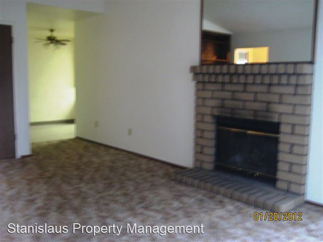 Building Photo - 3 br, 2 bath Apartment - 2412 Seaglen Drive