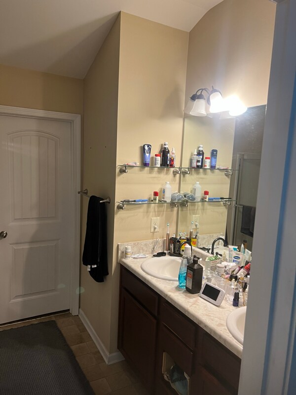 Foto del edificio - 344 Hill Crest Cir