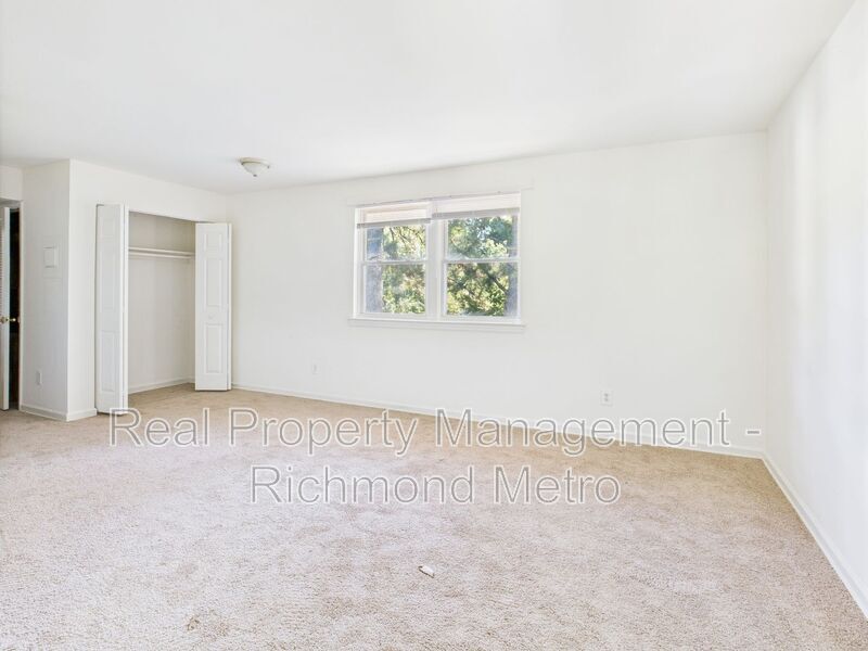 Foto principal - 2002 Warren Ave