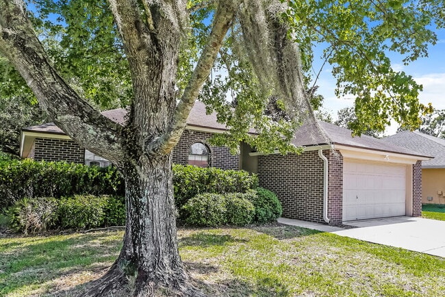 Building Photo - 7676 Arancio Dr