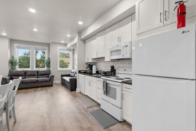 Foto del edificio - 713 16th St NE
