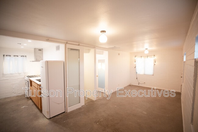 Foto del edificio - 419 E Lester St