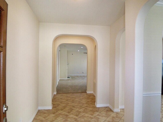 Foto del edificio - 17207 Mossbriar Ln
