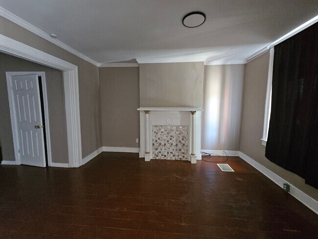 Foto del edificio - Newly updates 2 bedroom 1 bath for rent in...