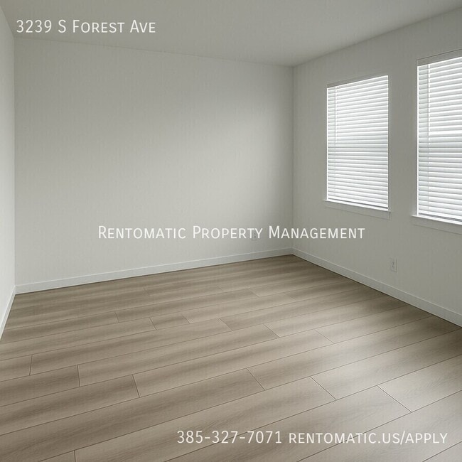Building Photo - 3239 S Forest Ave
