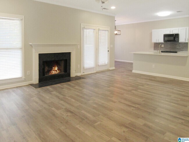 Foto del edificio - 6515 Mill Creek Cir