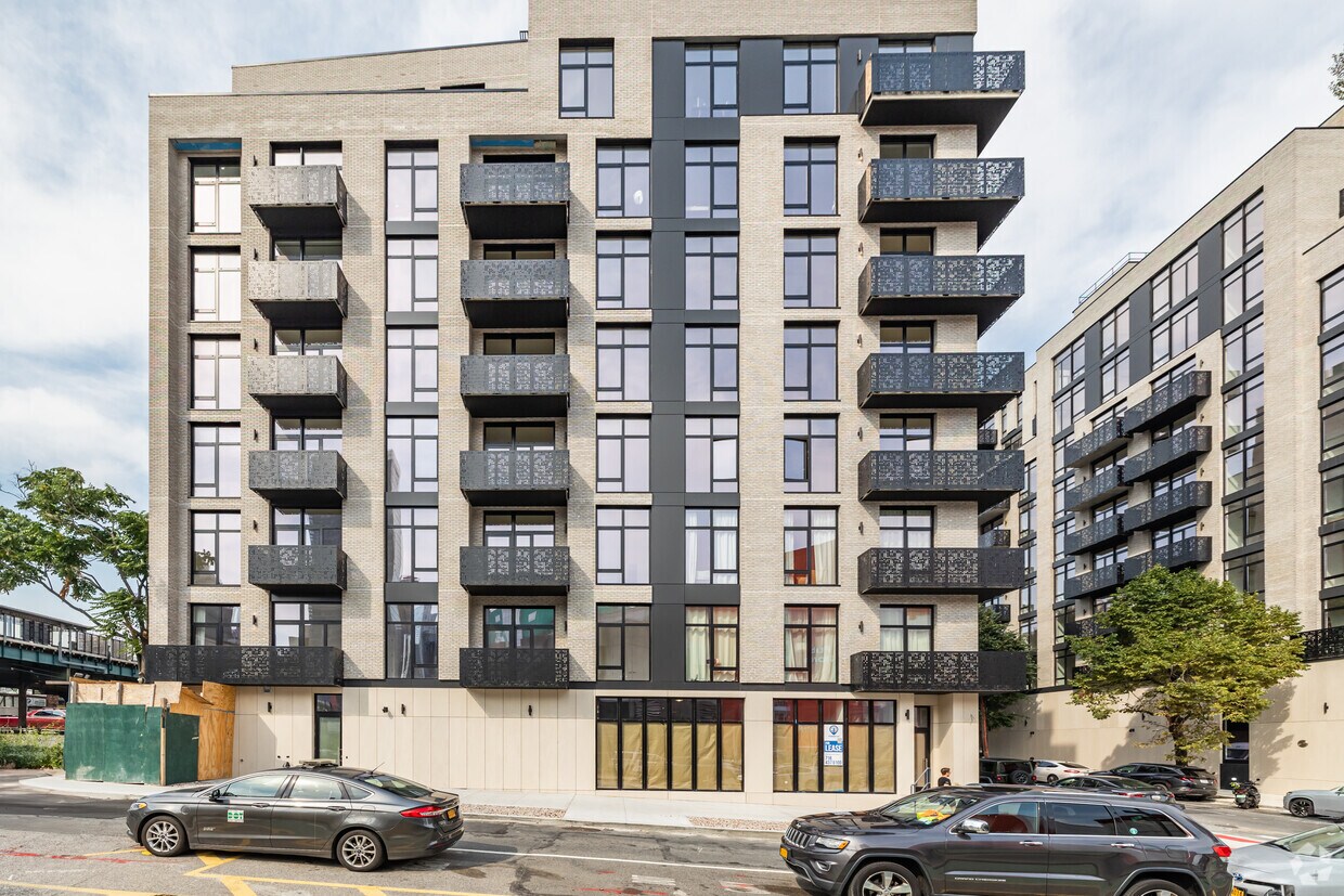Building Photo - The Northern