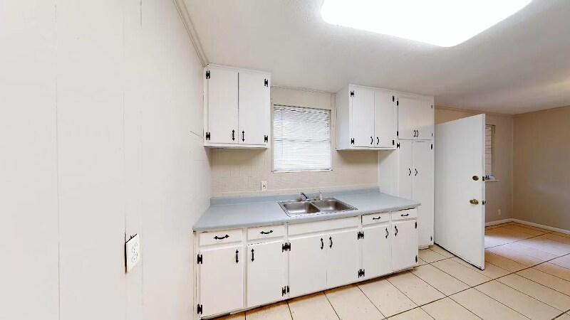 Foto principal - 5687 Atlee Ave