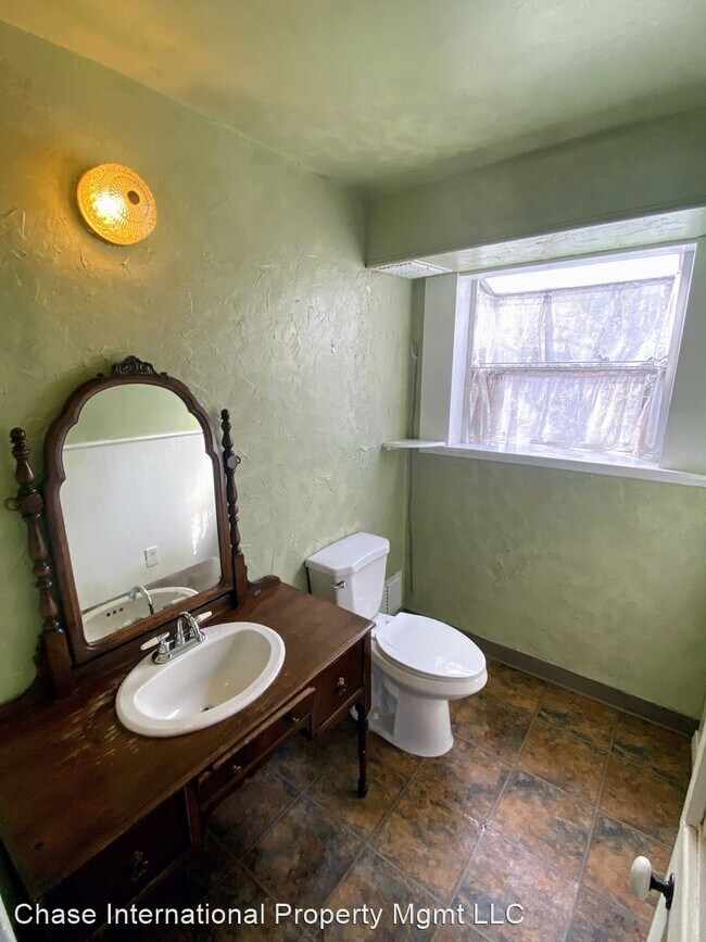 Building Photo - 3 br, 1.5 bath House - 2555 Patrice Drive
