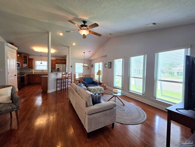 Building Photo - 949 Osprey Ct