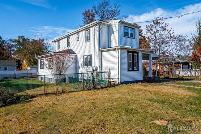 Foto del edificio - 385 Pierson Ave