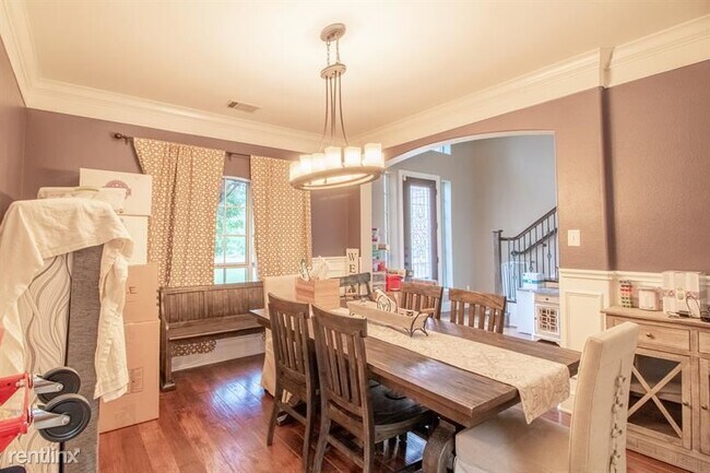 Foto del edificio - 4 br, 3 bath House - 4912 Cedar St UNIT