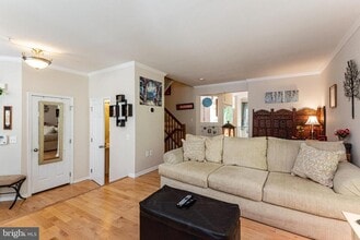 Building Photo - 146 Quiet Waters Pl