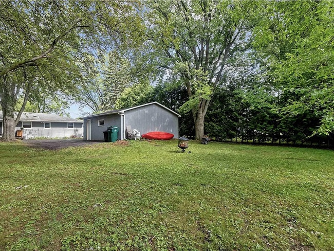Building Photo - 1325 Cardinal Ln