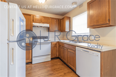 Foto del edificio - 5943 Shadydell Dr