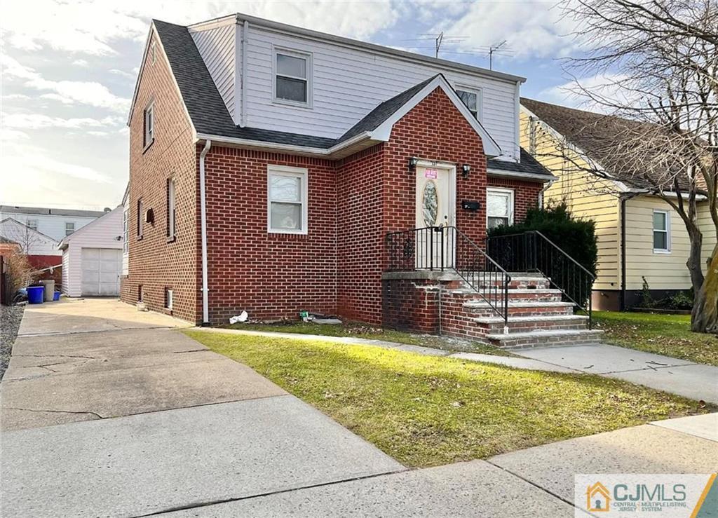 Primary Photo - 731 Roosevelt Ave