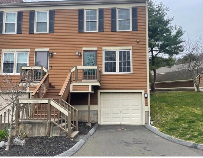 Building Photo - 173 Foxbridge Village Rd