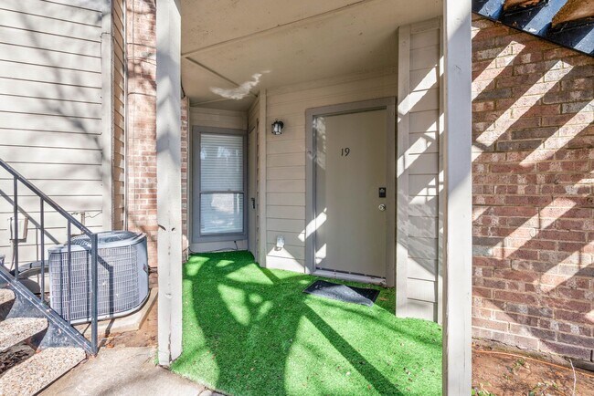 Foto del edificio - Furnished Condo with Modern Finishes in Arlington - Flexible Lease Terms