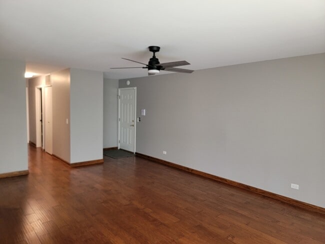 Building Photo - 102 Stirling Ln