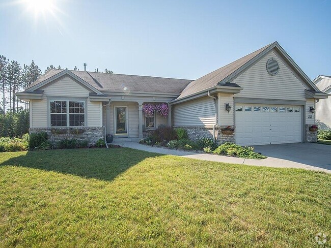 Building Photo - W142N9802 Amber Dr