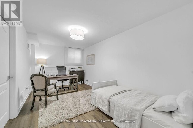 Photo du bâtiment - 255 Shaftsbury Ave