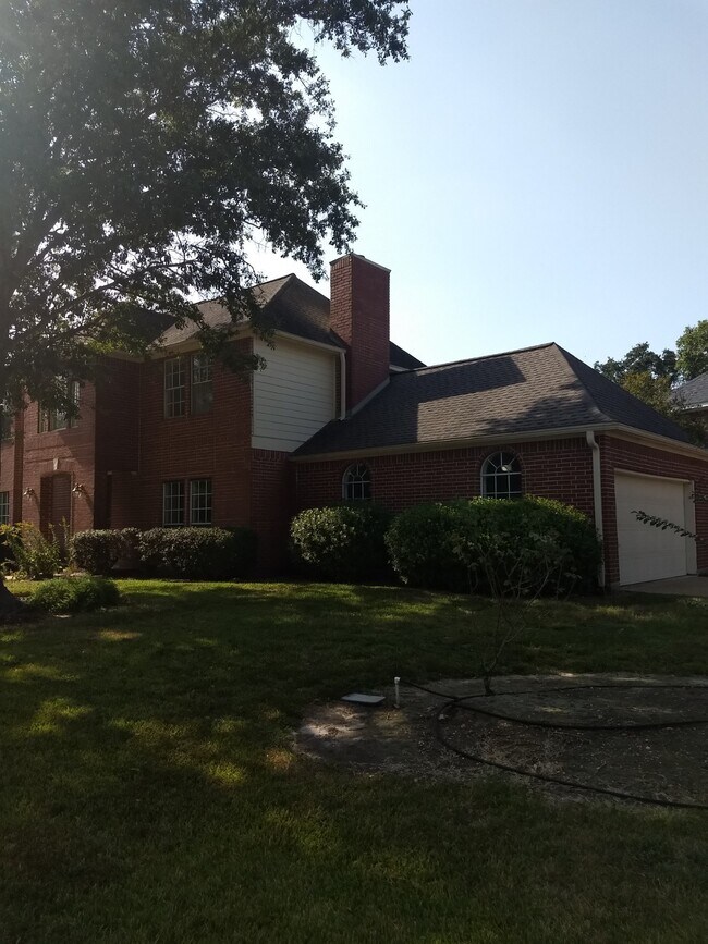 Foto del edificio - 7211 N Hearthstone Green Dr