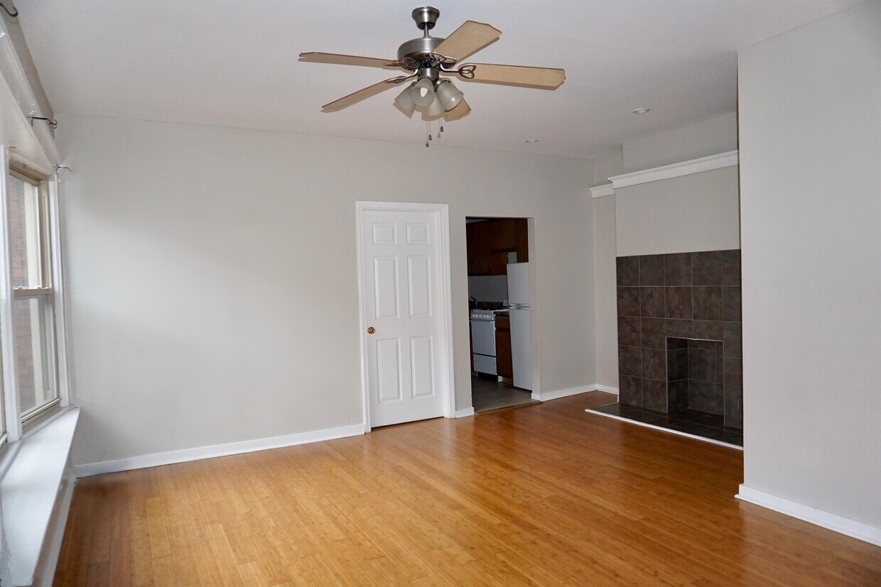 5728 Baum Blvd Unit 08R, Pittsburgh, PA 15206 Room for Rent in