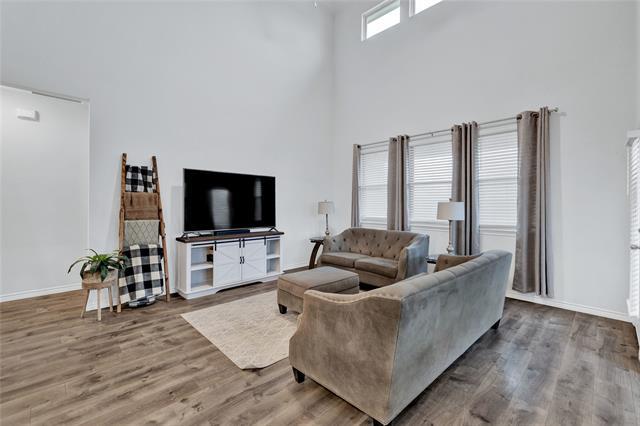 Building Photo - 717 Rawhide Way