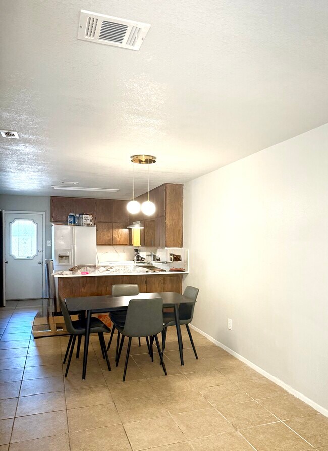 Foto del edificio - 2407 Ventura Dr