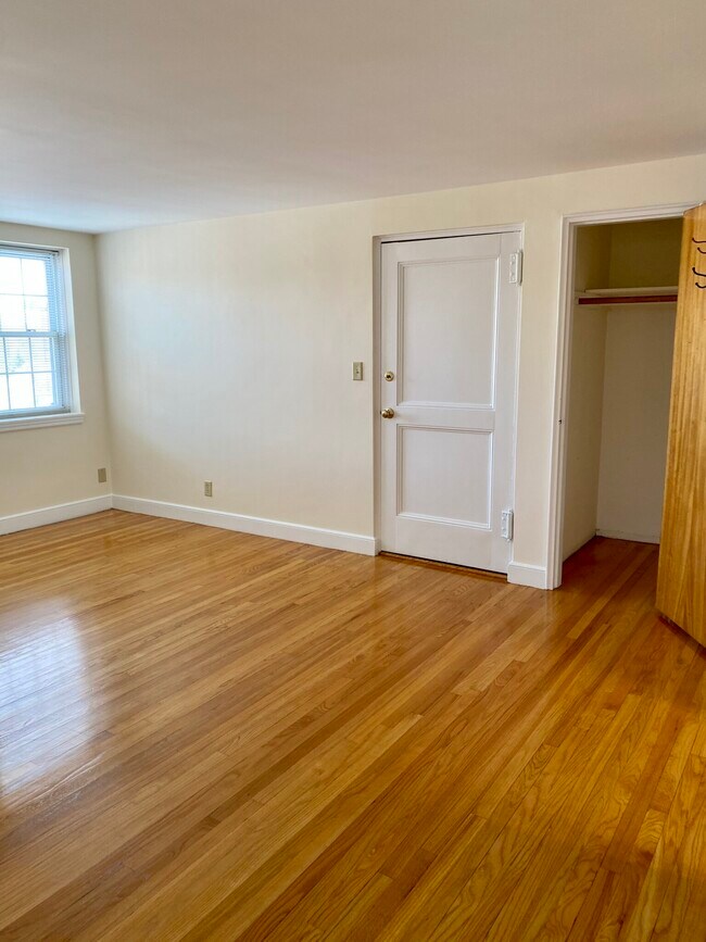 Building Photo - 1228 Massachusetts Ave