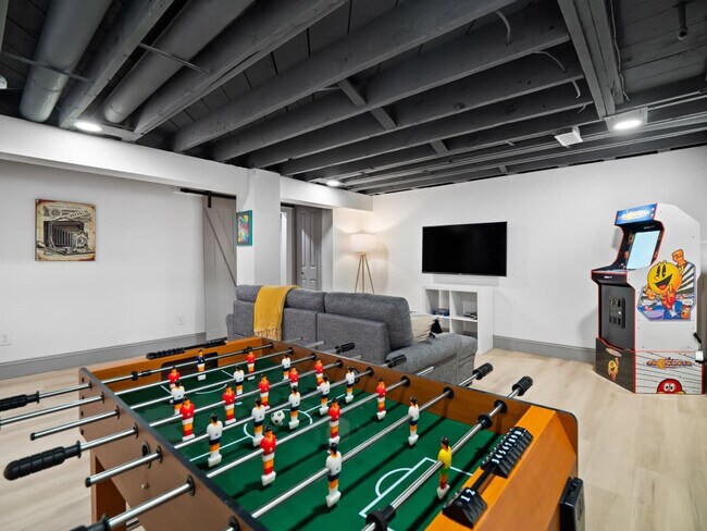 Foto del edificio - 432 N Firestone Blvd