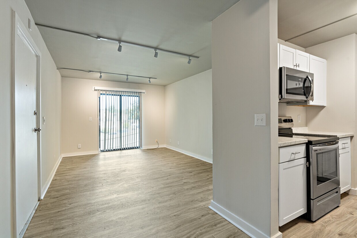 Living Area - 4716 Trenton Dr