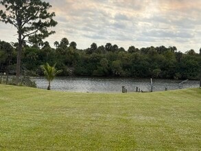 Building Photo - 11816 SW Grapefruit Ct