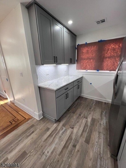 Foto del edificio - 45 Cathedral Ave