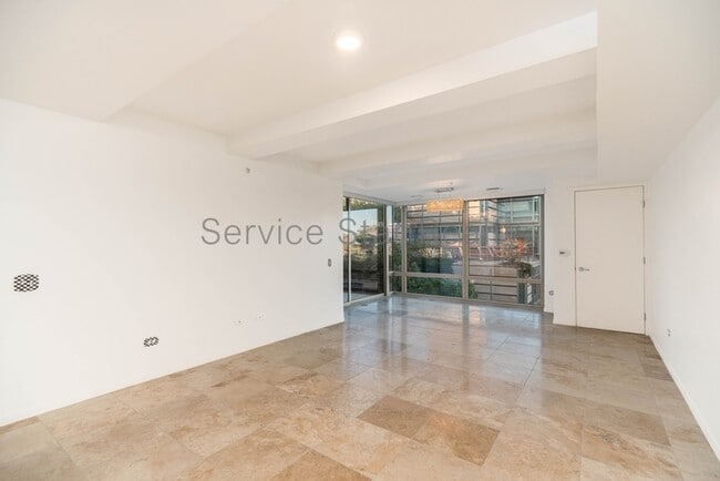 Building Photo - 7157 E Rancho Vista Dr