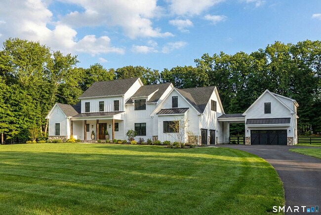 Foto del edificio - 32 Ridge Rd