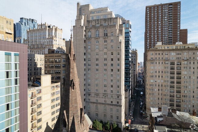 The Lanesborough Condominium