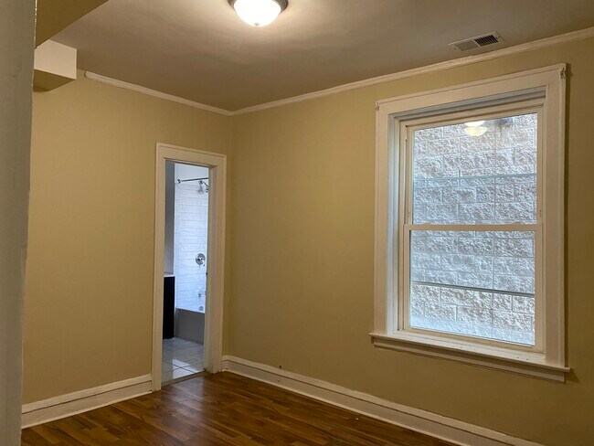 Foto del edificio - 3141 W Washington Blvd