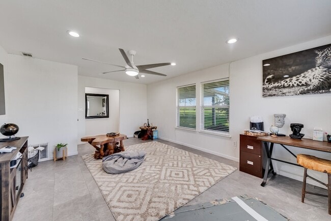 Building Photo - 354 N Farm To Market 1138