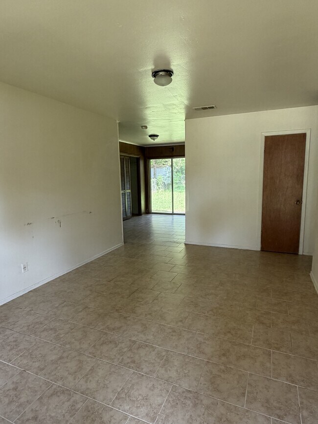 Foto del edificio - 6308 Frondosa Dr