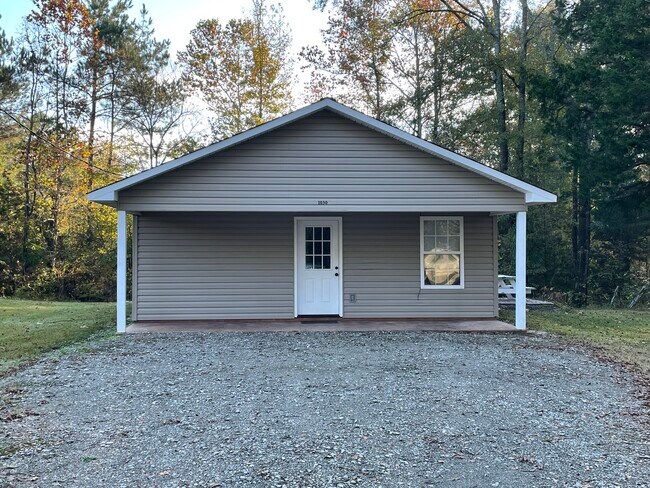 Front - 1030 Sun Creek Rd House