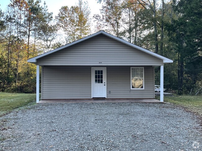 Building Photo - 1030 Sun Creek Rd