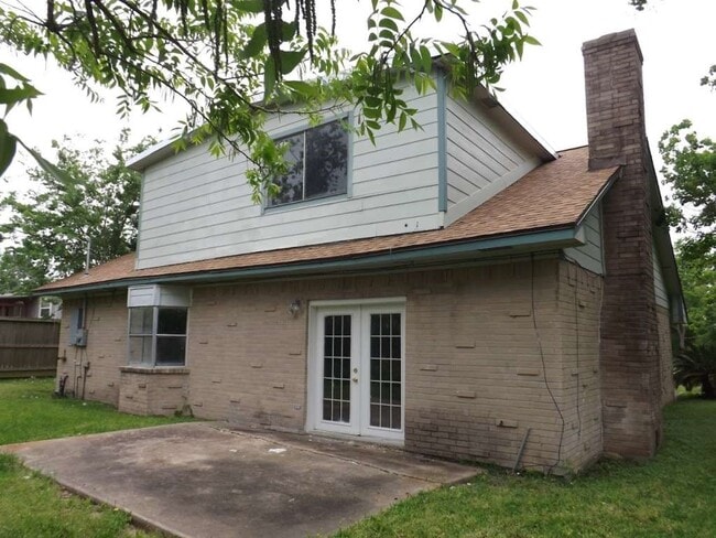 Building Photo - 501 S Holmes St