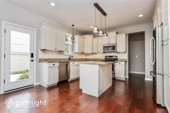 Foto del edificio - 3704 Canal Street, St. Charles, MO, 63301