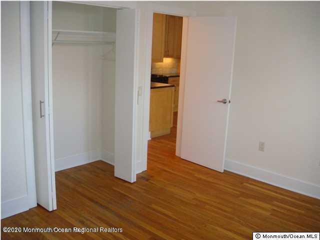 Building Photo - 301 6th Ave