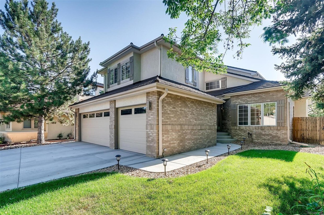 Foto principal - 8101 E Dartmouth Ave