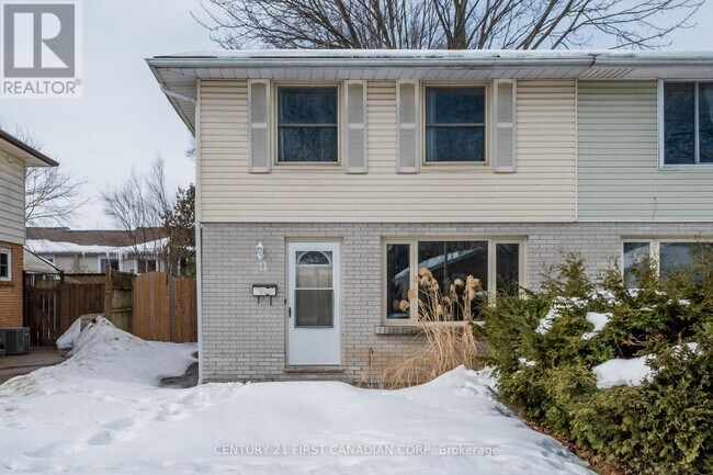 Building Photo - 111 Woodrow Crescent