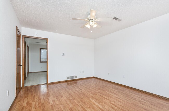 Foto del edificio - 1207 N Main St