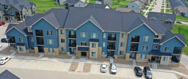Foto del edificio - Aster Village